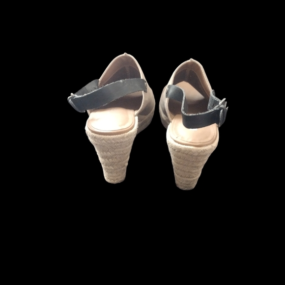 Nwot Dolcetta suede Espadrille wedge sandals - Picture 3 of 5